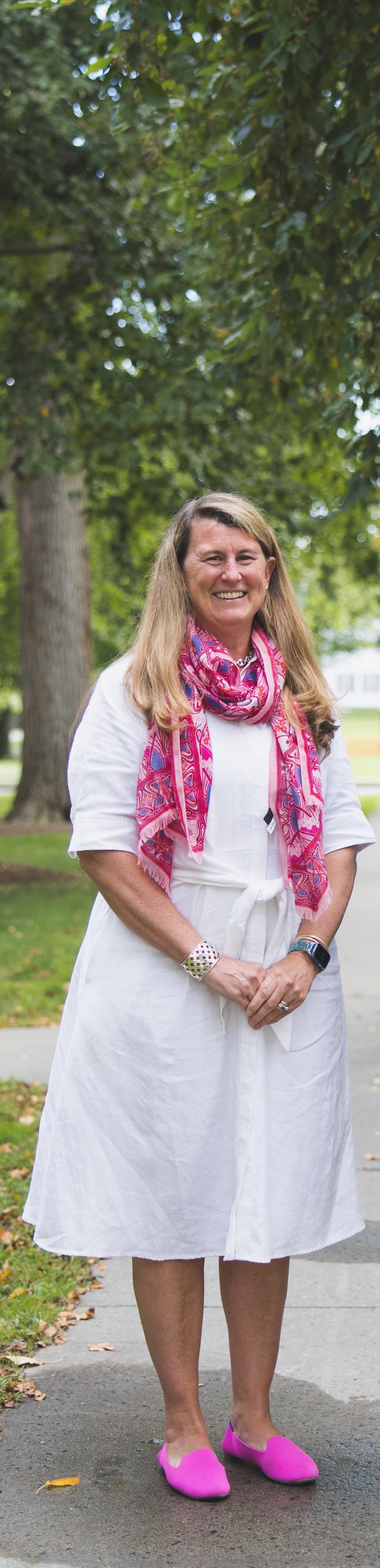 Anne Hudak headshot
