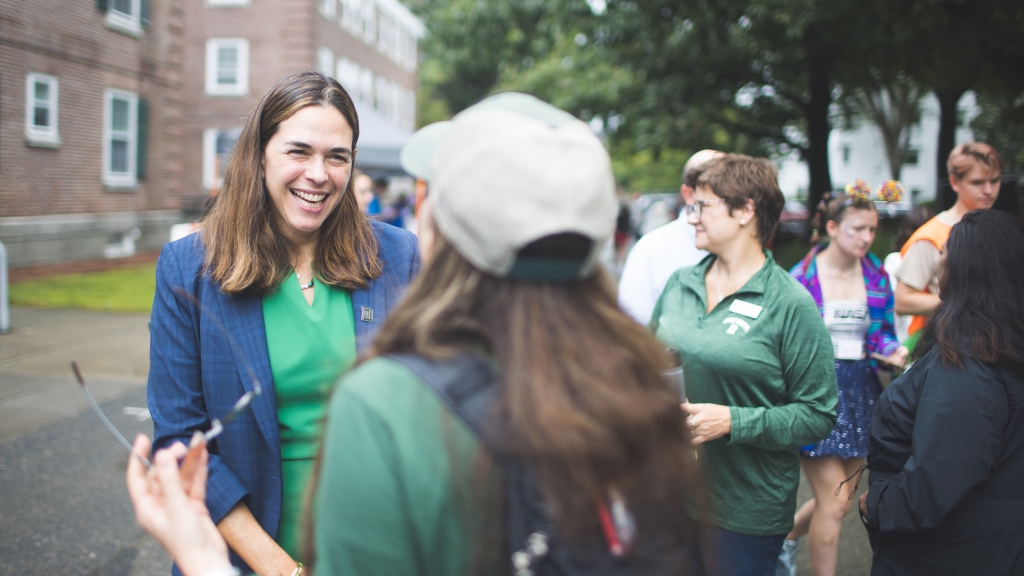 Sian Leah Beilock greets first year students at Dartmouth
