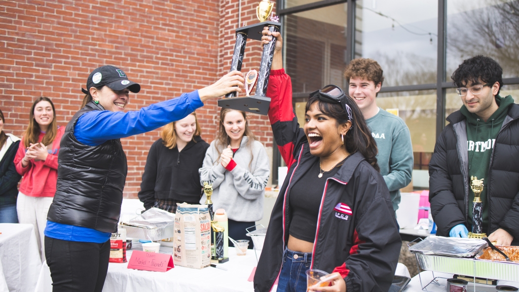 Student receives 1st place chili cookoff award