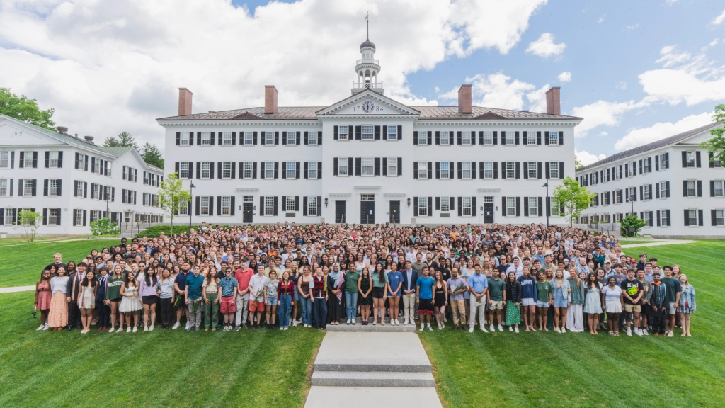 Class of 2024 in front of Dartmouth Hall