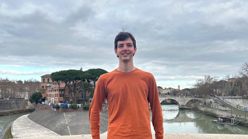 Alex Lewton on the Ponte Garibaldi